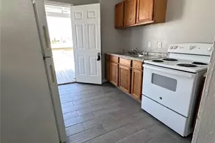 910 37th St, Galveston, TX 77550 - Photo 4