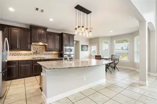 15311 Icet Crk Ave, Mont Belvieu, TX 77523 - Photo 14