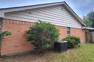 15239 Ensenada Dr, Houston, TX 77083 - Photo 4