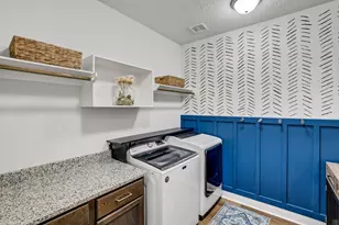 5611 Arrowhead Pt Dr, Baytown, TX 77523 - Photo 14