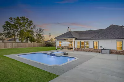 5611 Arrowhead Point Drive, Baytown, TX 77523 - Photo 24