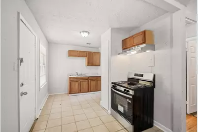 5417 Kenilwood Drive, Houston, TX 77033 - Photo 6