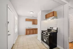 5417 Kenilwood Dr, Houston, TX 77033 - Photo 6