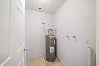 5417 Kenilwood Drive, Houston, TX 77033 - Photo 10