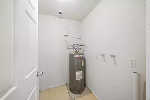 5417 Kenilwood Dr, Houston, TX 77033 - Photo 10