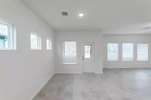 10604 Altitude Wy, Conroe, TX 77303 - Photo 4