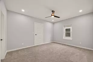 90 Burress St, Houston, TX 77022 - Photo 32