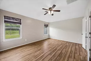 431 Decoster Blvd, Alvin, TX 77511 - Photo 16