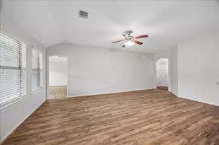431 Decoster Blvd, Alvin, TX 77511 - Photo 6