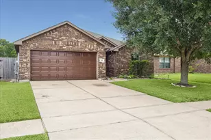 431 Decoster Blvd, Alvin, TX 77511 - Photo 2