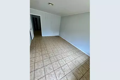 116 W Davitt Street #3, Eagle Lake, TX 77434 - Photo 4