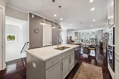 1047 W 17th Street, Houston, TX 77008 - Photo 4