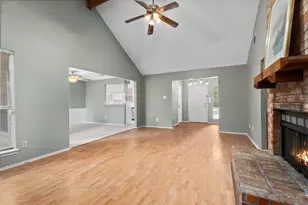 6 S Pineplank Ct, The Woodlands, TX 77381 - Photo 8