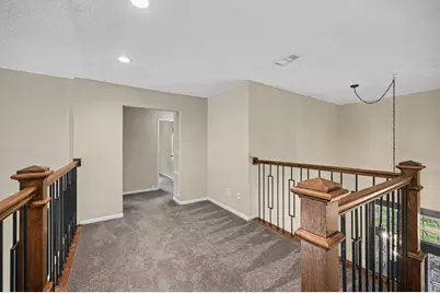 98 Breezy Point Place, The Woodlands, TX 77381 - Photo 24
