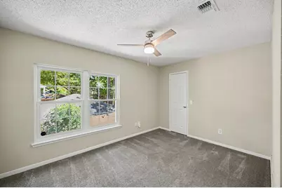 98 Breezy Point Place, The Woodlands, TX 77381 - Photo 30