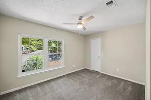 98 Breezy Point Pl, The Woodlands, TX 77381 - Photo 30