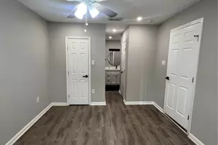 10525 Fairland Dr, Houston, TX 77051 - Photo 12