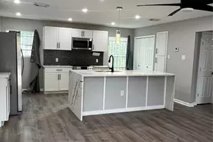 10525 Fairland Dr, Houston, TX 77051 - Photo 8