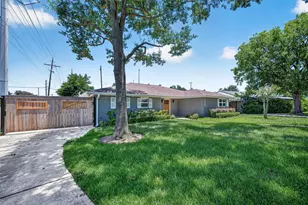 1338 Seaspray Ct, Houston, TX 77008 - Photo 2