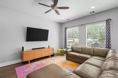 427 Yale Oaks Lane, Houston, TX 77091 - Photo 8