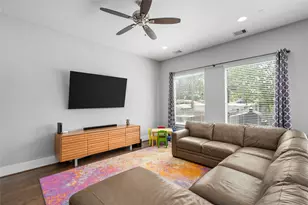 427 Yale Oaks Ln, Houston, TX 77091 - Photo 8