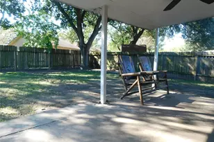 3014 Windemere Dr, Pearland, TX 77584 - Photo 4