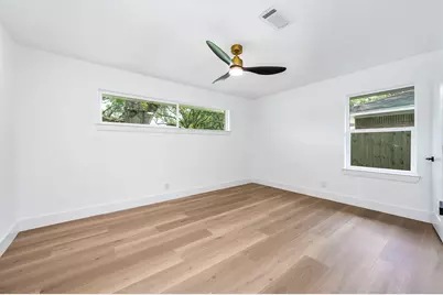 10814 Moonlight Drive, Houston, TX 77096 - Photo 14
