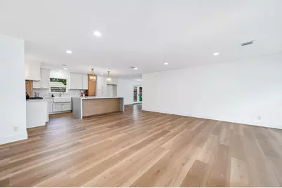 10814 Moonlight Drive, Houston, TX 77096 - Photo 6