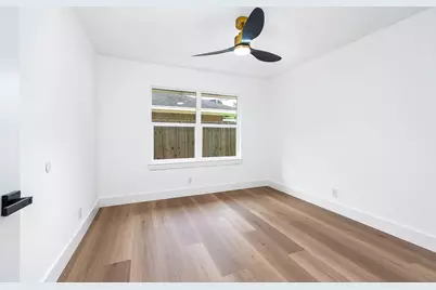 10814 Moonlight Drive, Houston, TX 77096 - Photo 20