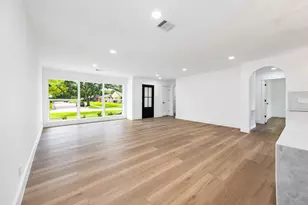10814 Moonlight Dr, Houston, TX 77096 - Photo 10