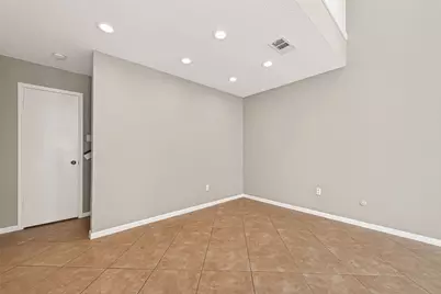 13884 Hollowgreen Drive, Houston, TX 77082 - Photo 12