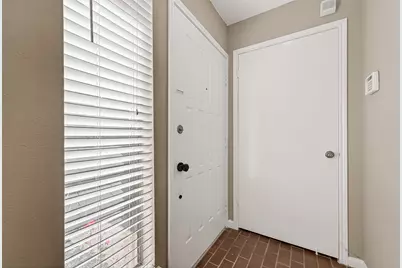 13884 Hollowgreen Drive, Houston, TX 77082 - Photo 4