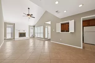 13884 Hollowgreen Dr, Houston, TX 77082 - Photo 6