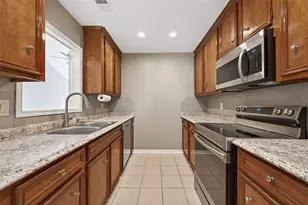 13884 Hollowgreen Dr, Houston, TX 77082 - Photo 16