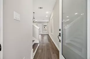 8451 Berry Brush Ln, Houston, TX 77022 - Photo 2