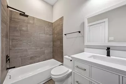 8451 Berry Brush Lane, Houston, TX 77022 - Photo 28