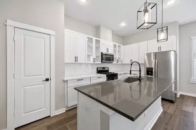 8451 Berry Brush Lane, Houston, TX 77022 - Photo 8