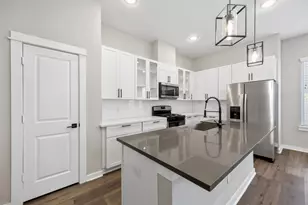 8451 Berry Brush Ln, Houston, TX 77022 - Photo 8