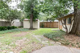 10111 Kerrwood Ln, Houston, TX 77080 - Photo 44