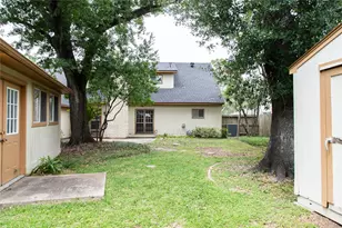 10111 Kerrwood Ln, Houston, TX 77080 - Photo 48