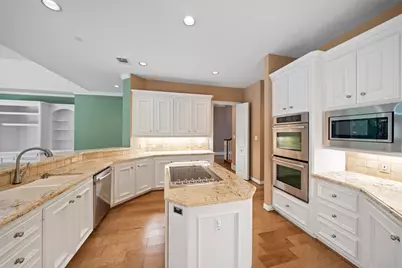 66 S Taylor Point Drive, The Woodlands, TX 77382 - Photo 16