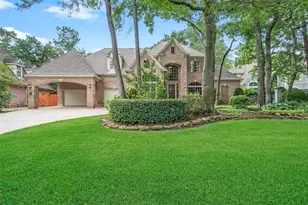 66 S Taylor Point Dr, The Woodlands, TX 77382 - Photo 2