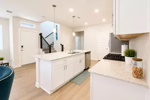 624 Pelican Dr, Kemah, TX 77565 - Photo 10