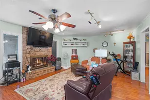 2521 Pickerton Dr, Deer Park, TX 77536 - Photo 4