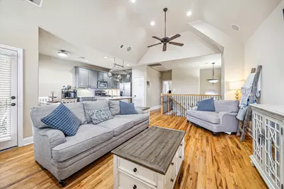 210 Grove Street, Houston, TX 77020 - Photo 8