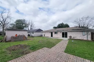 6439 Oaknut Dr, Houston, TX 77088 - Photo 36