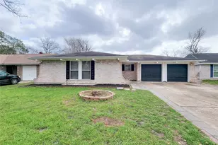 6439 Oaknut Dr, Houston, TX 77088 - Photo 1