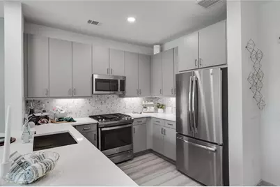 3636 W Dallas Street #364, Houston, TX 77019 - Photo 2