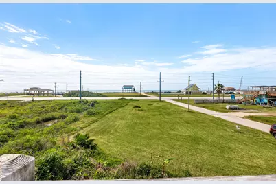 1018 Dolphin Road, Gilchrist, TX 77617 - Photo 22