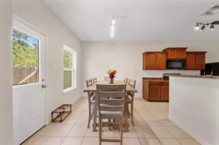 1327 Diamond Drape Dr, Rosharon, TX 77583 - Photo 10